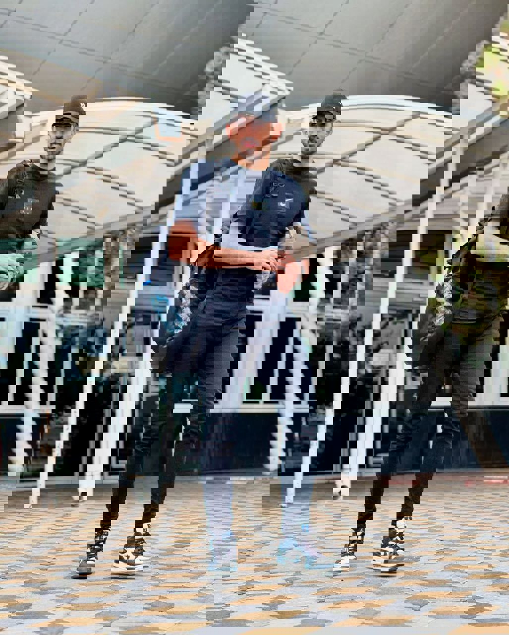 2205482