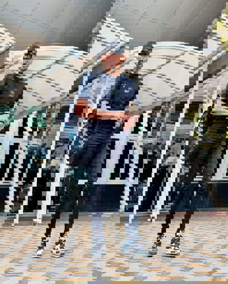 2205482
