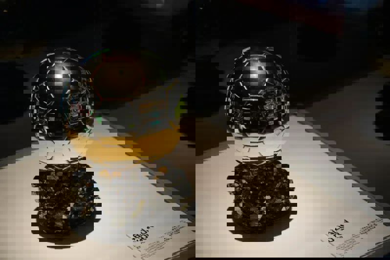 2205578
