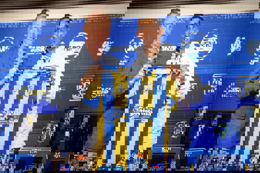 2205565