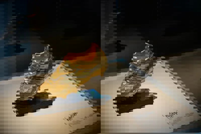 2205579