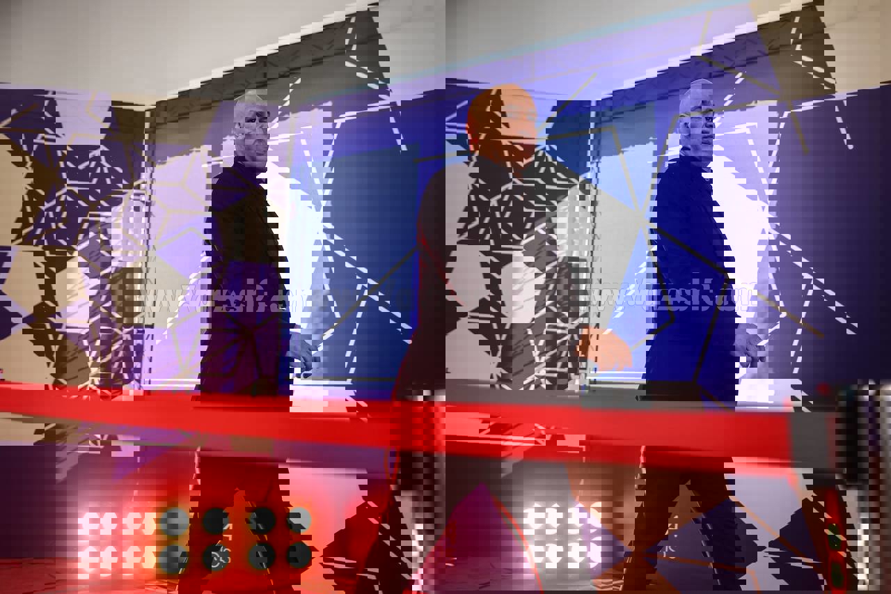 2205508