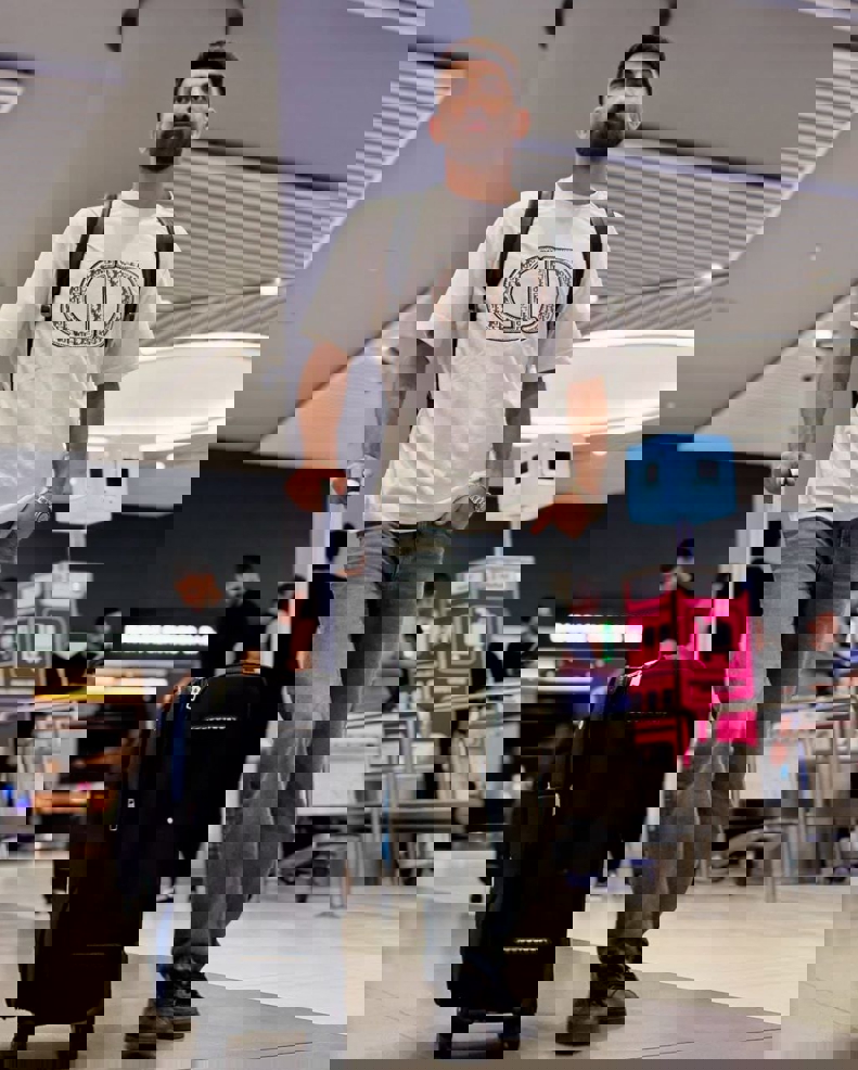 2205484