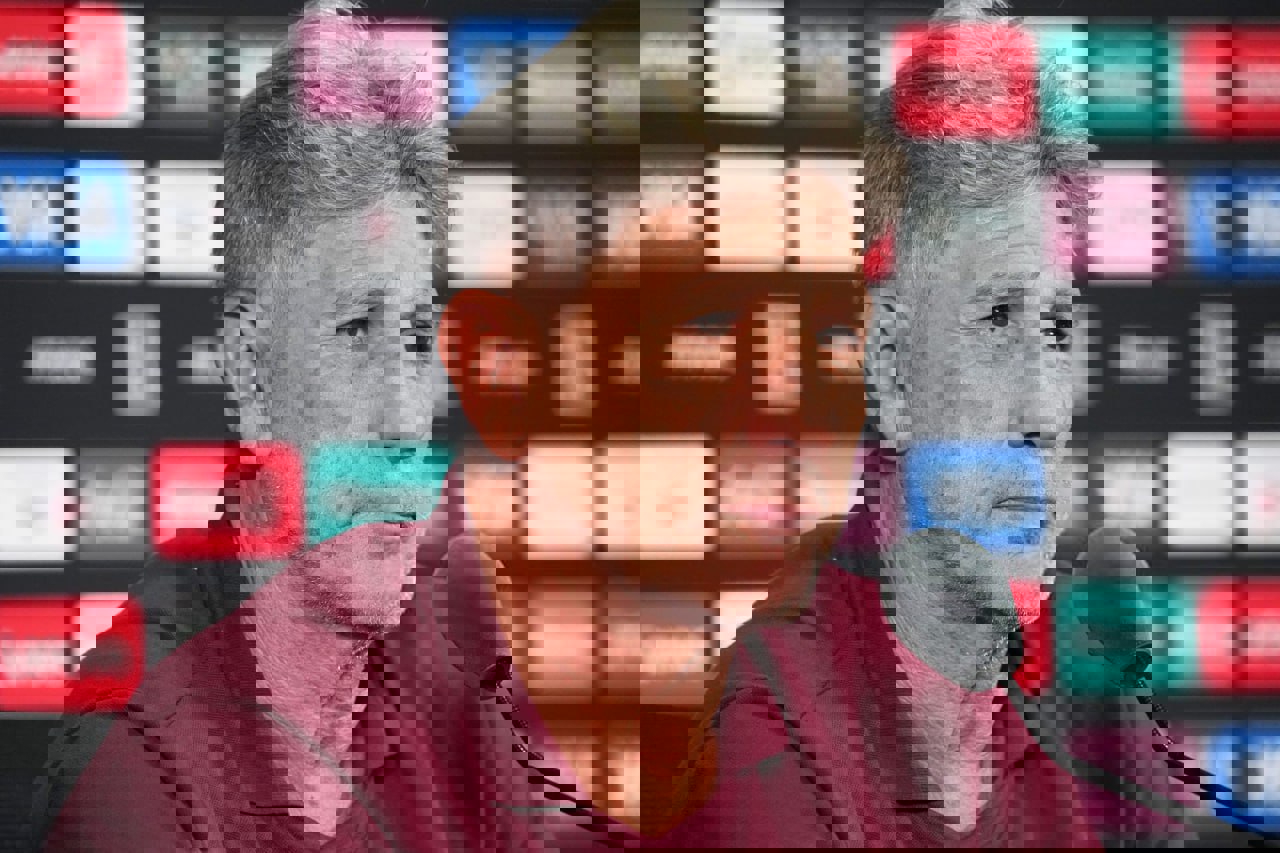 2205606