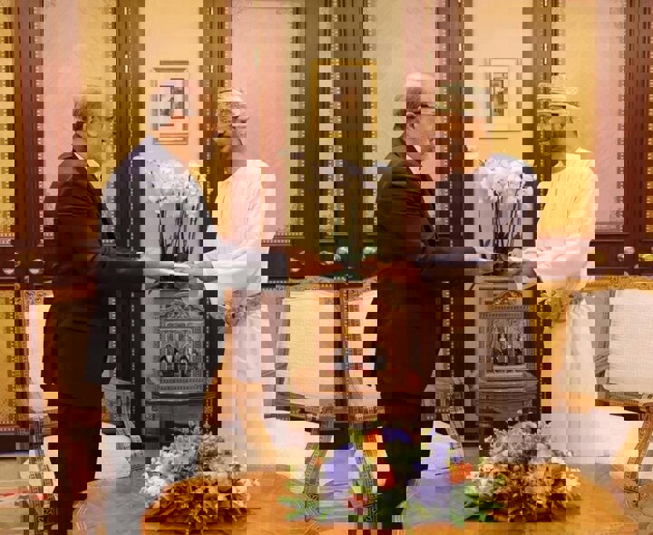 پیام عراقچی به وزیر خارجه عمان رسید