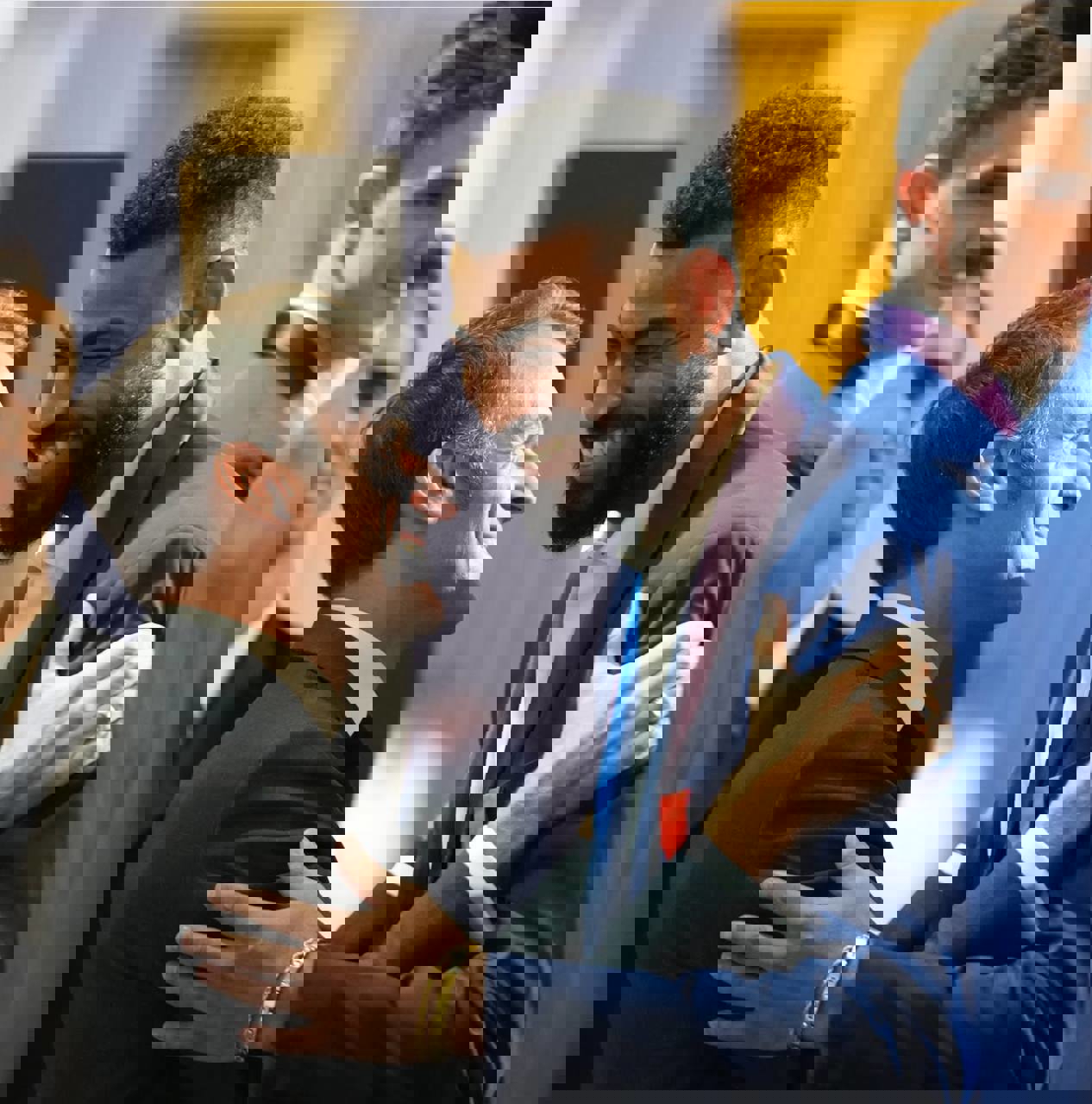 2205677