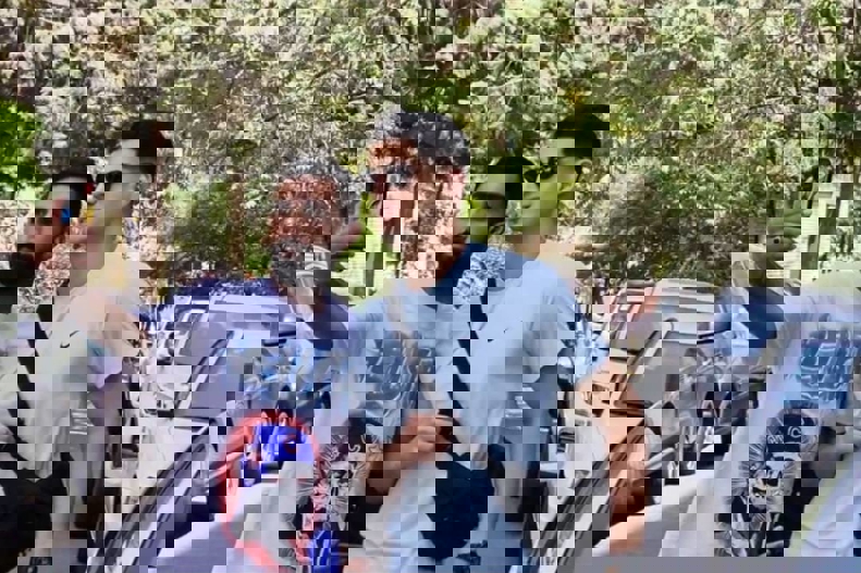 2205762