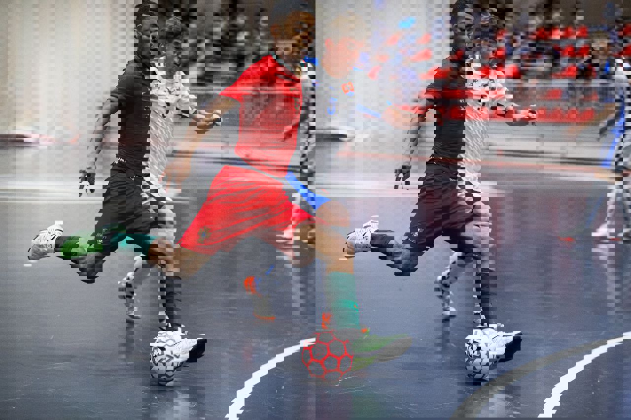 2205860