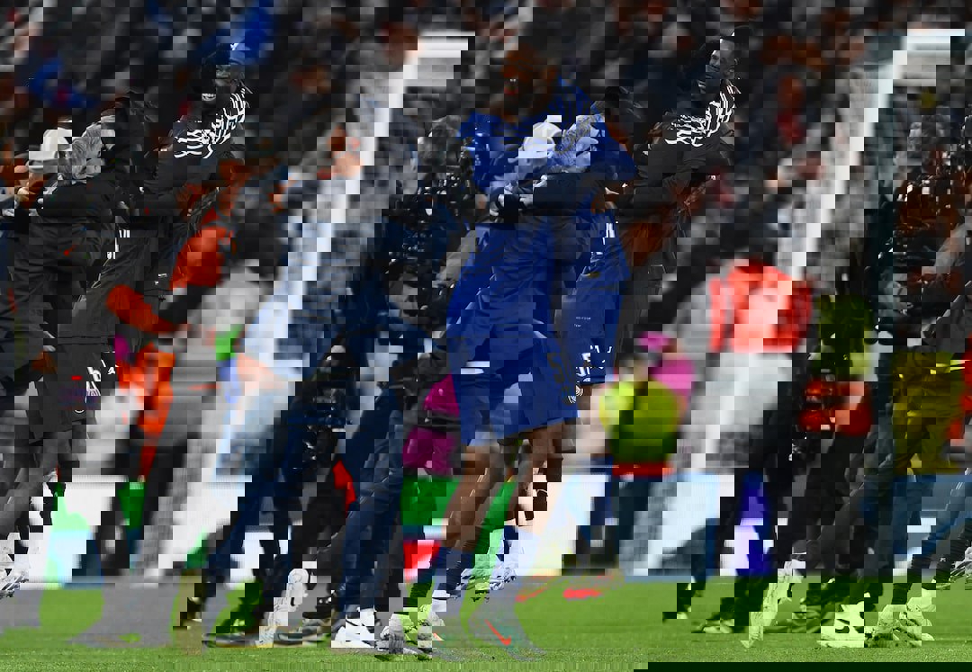 2205890