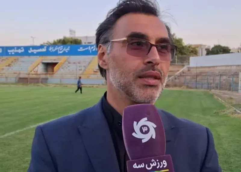 فوتبالی هستم و فضا را می‌شناسم / نصف شمس اذر از باشگاه رفتند!