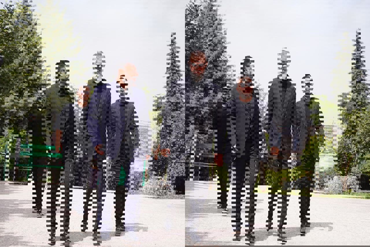 2206062