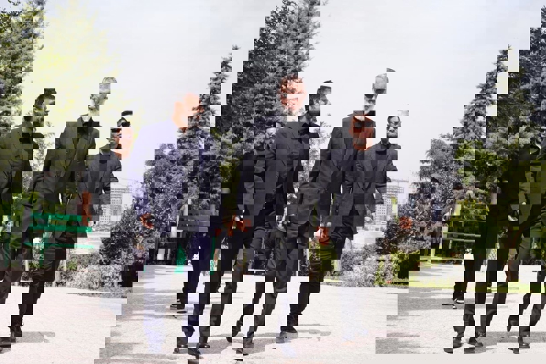 2206062