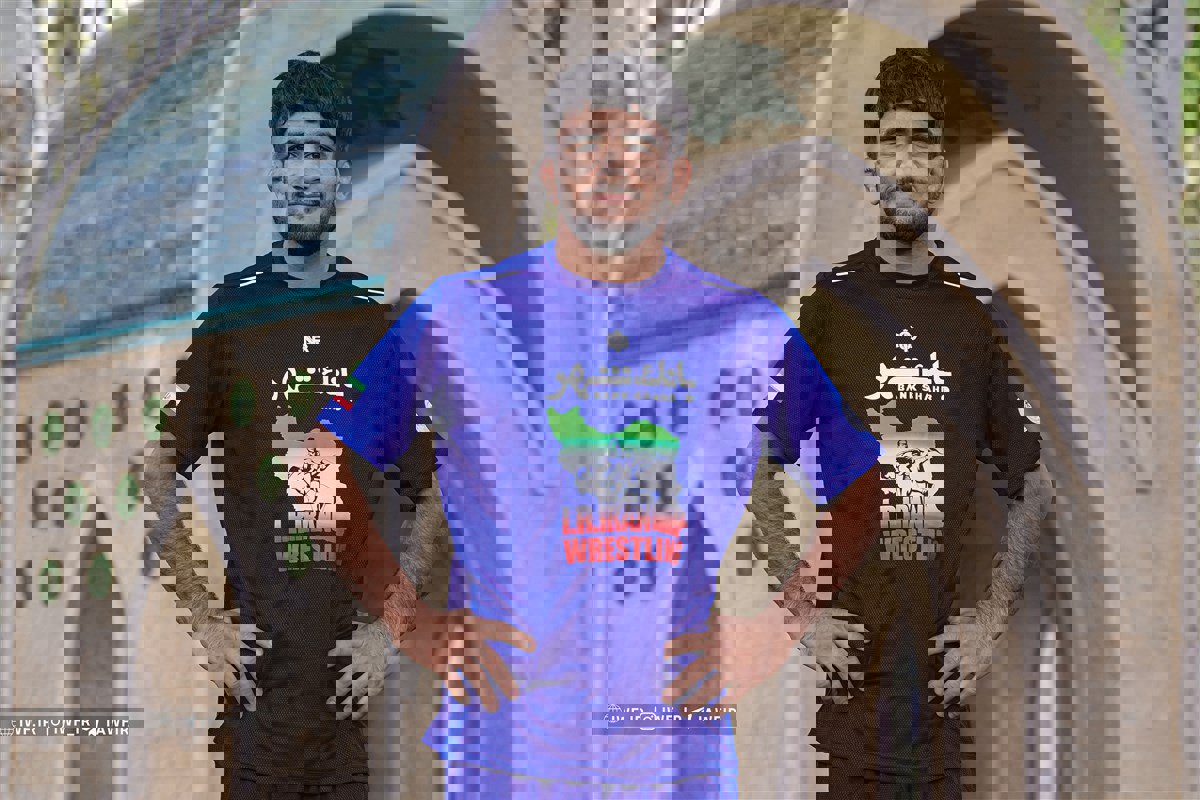 2206209