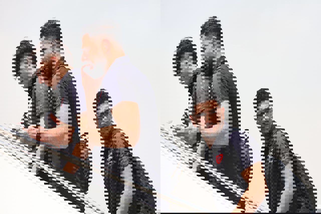 2206100