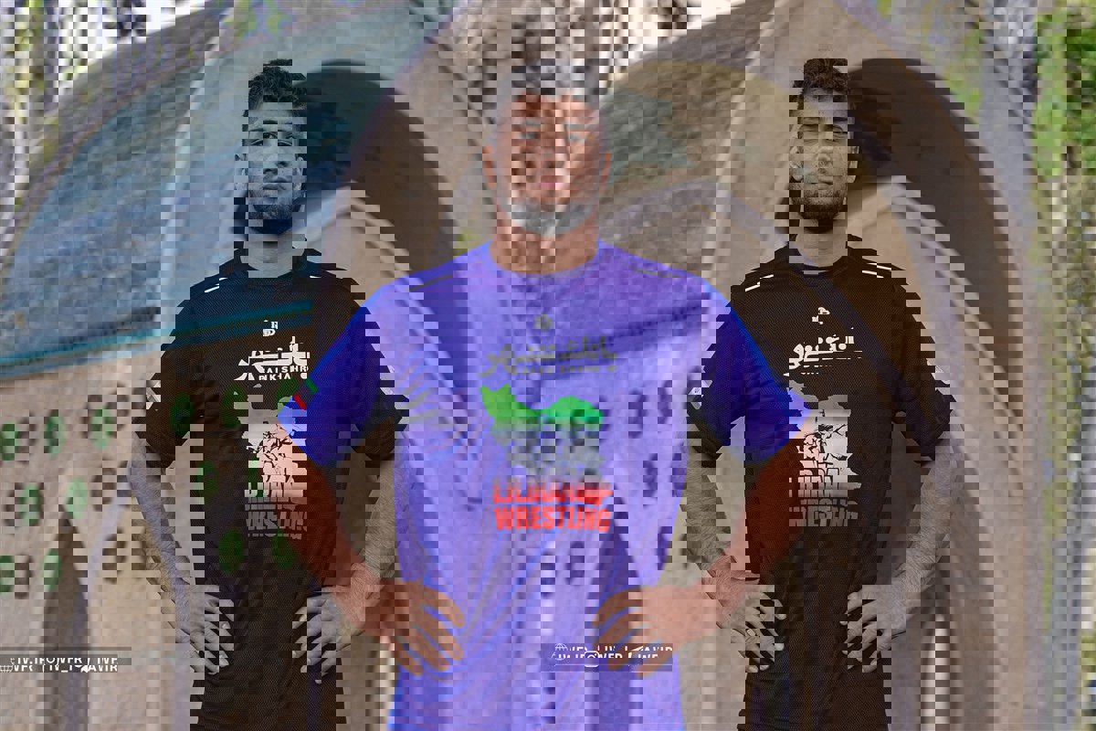 2206208