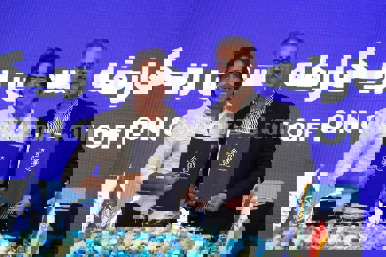 2206172