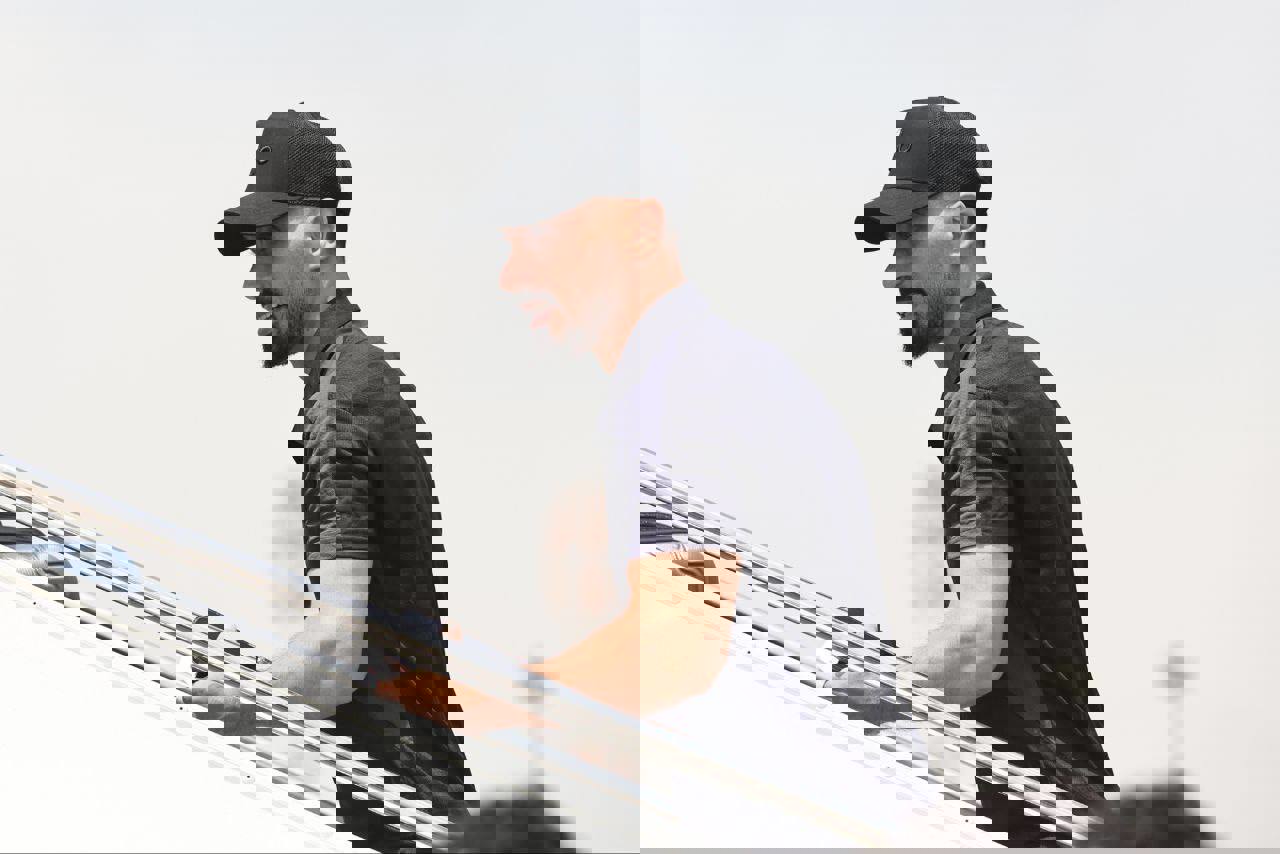 2206099