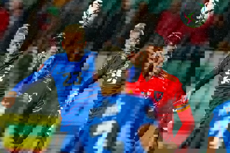 2206289