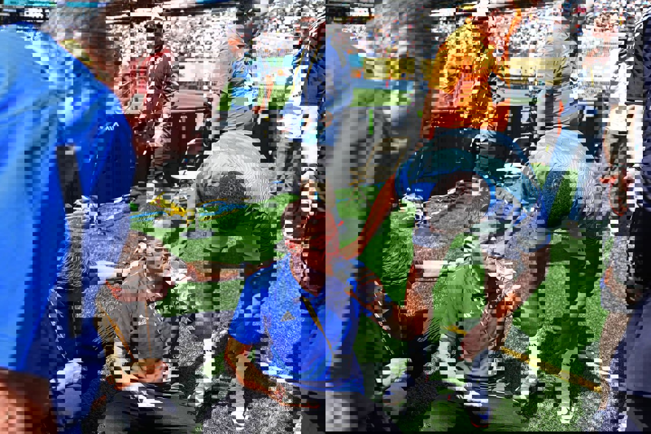 2206368