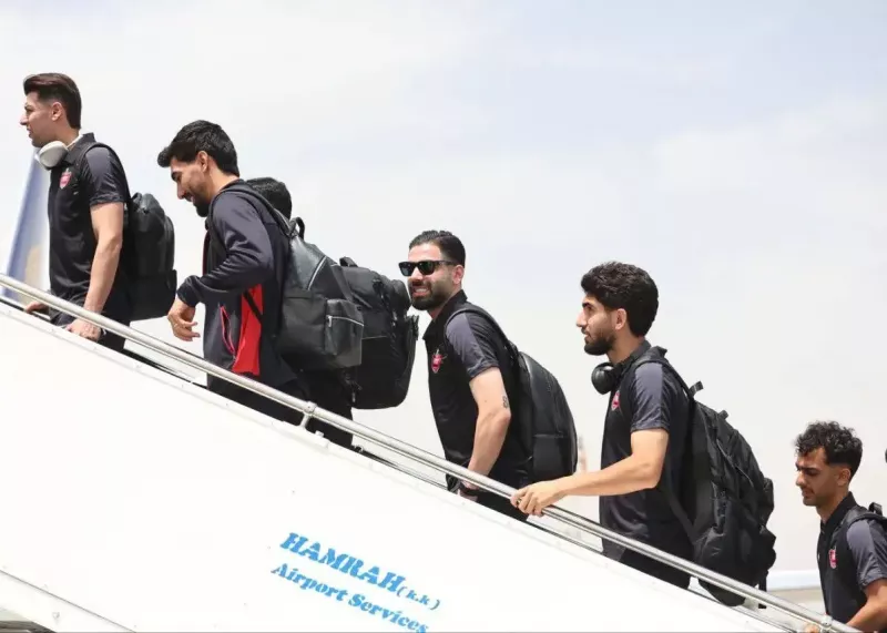 بازگشت از دوربرگردان اصفهان به استانبول / یاسین لبخندزنان در جمع پرسپولیسی‌ها!