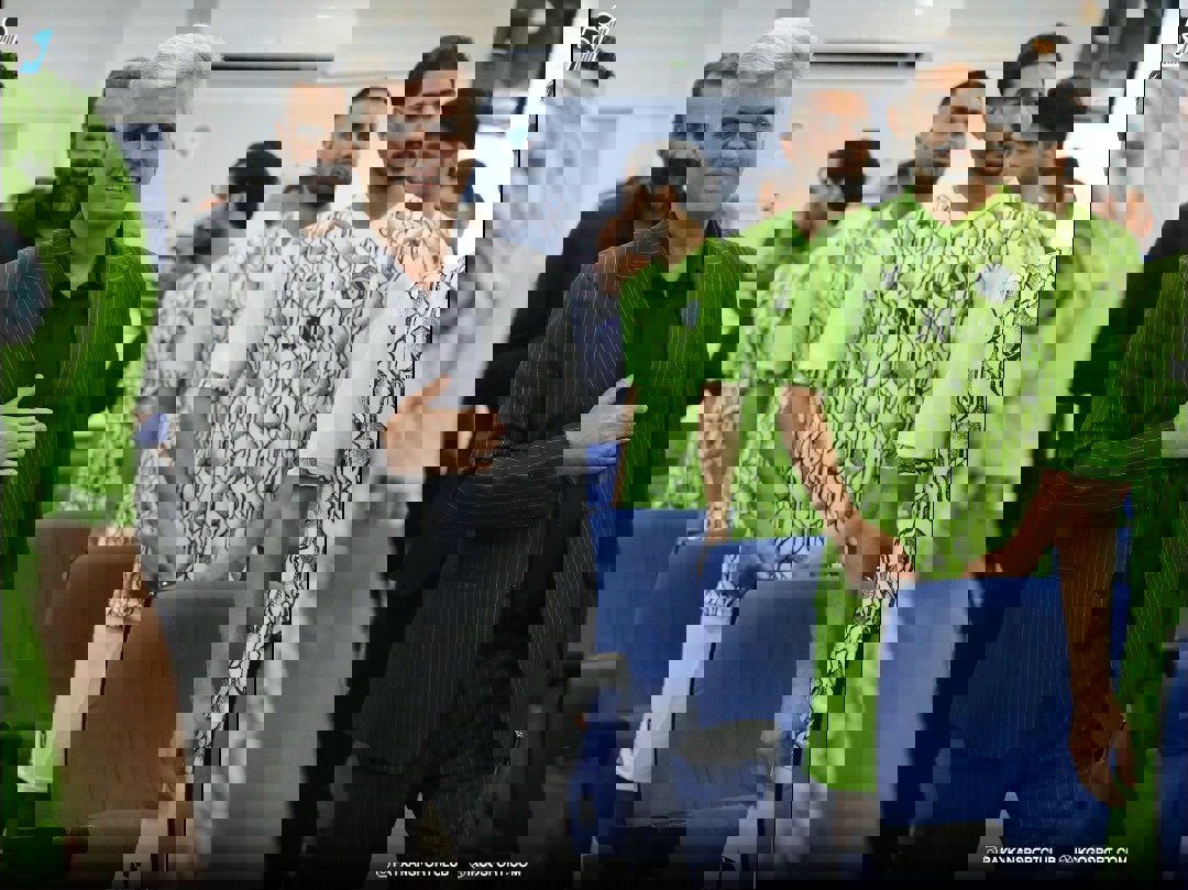 2206688