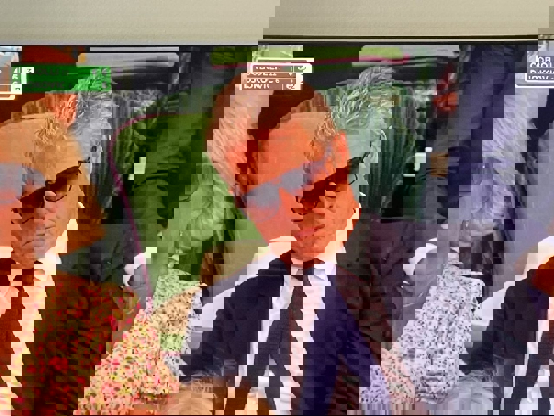 2206418