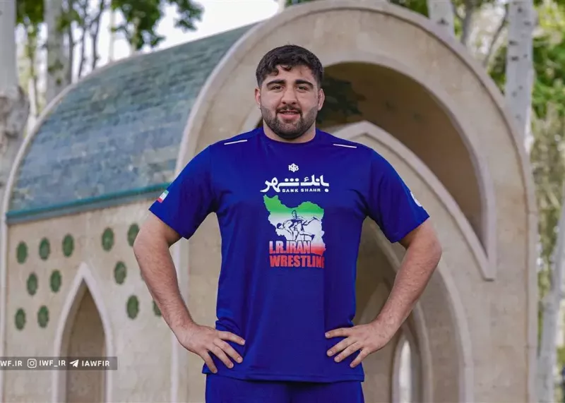 سلام نظامی پدیده سنگین وزن روی سکوی اول آسیا