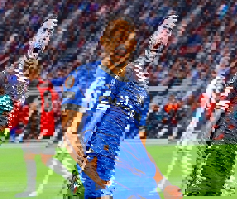 2206676