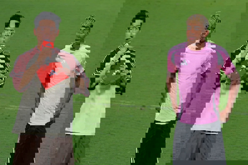 2206718