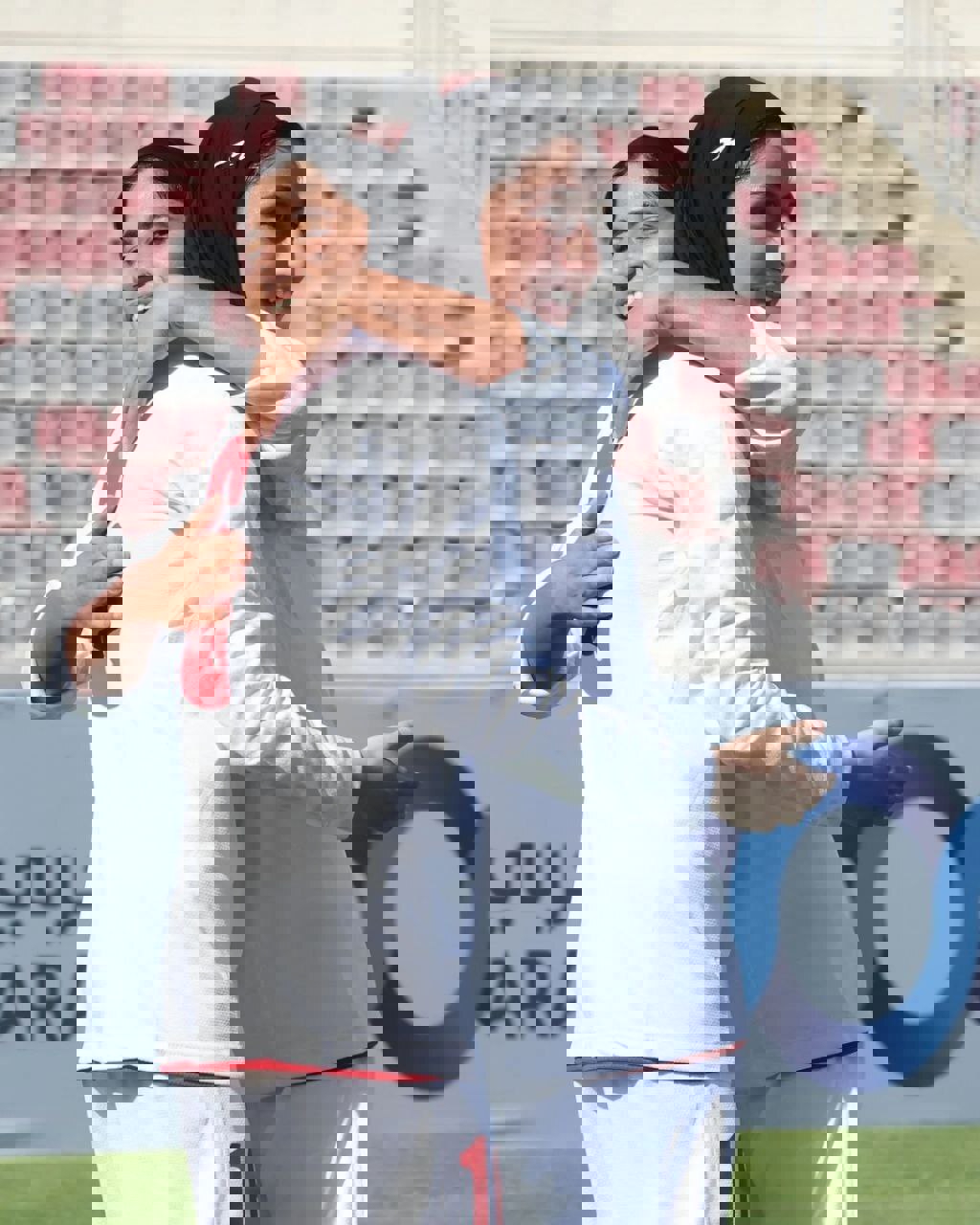 2206849