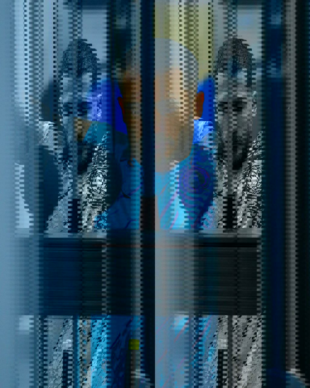2206810