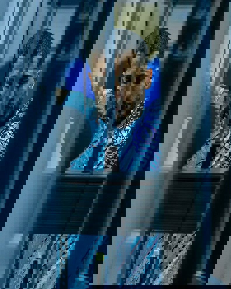 2206810