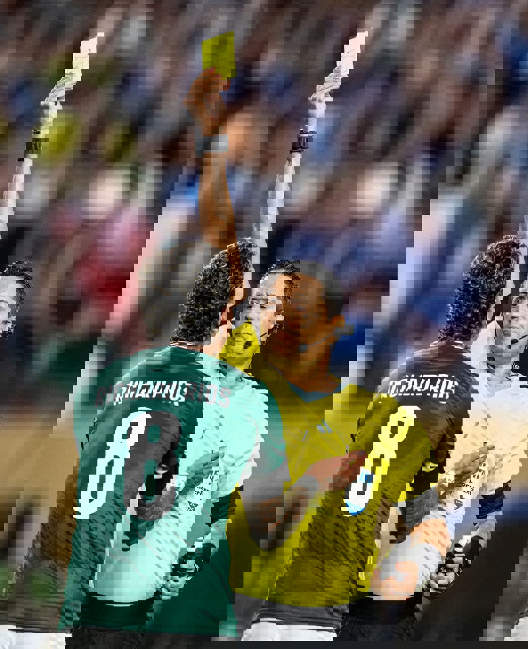 2206902