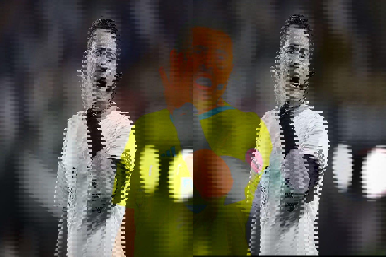 2206900
