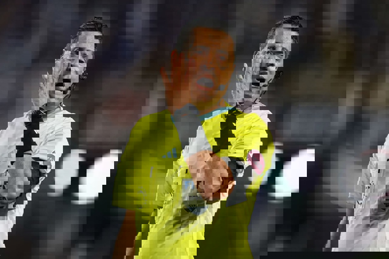 2206900