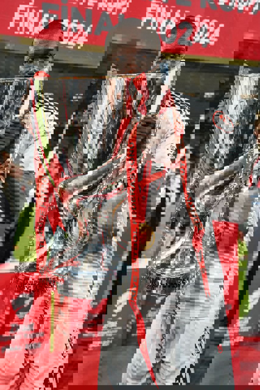 2207323