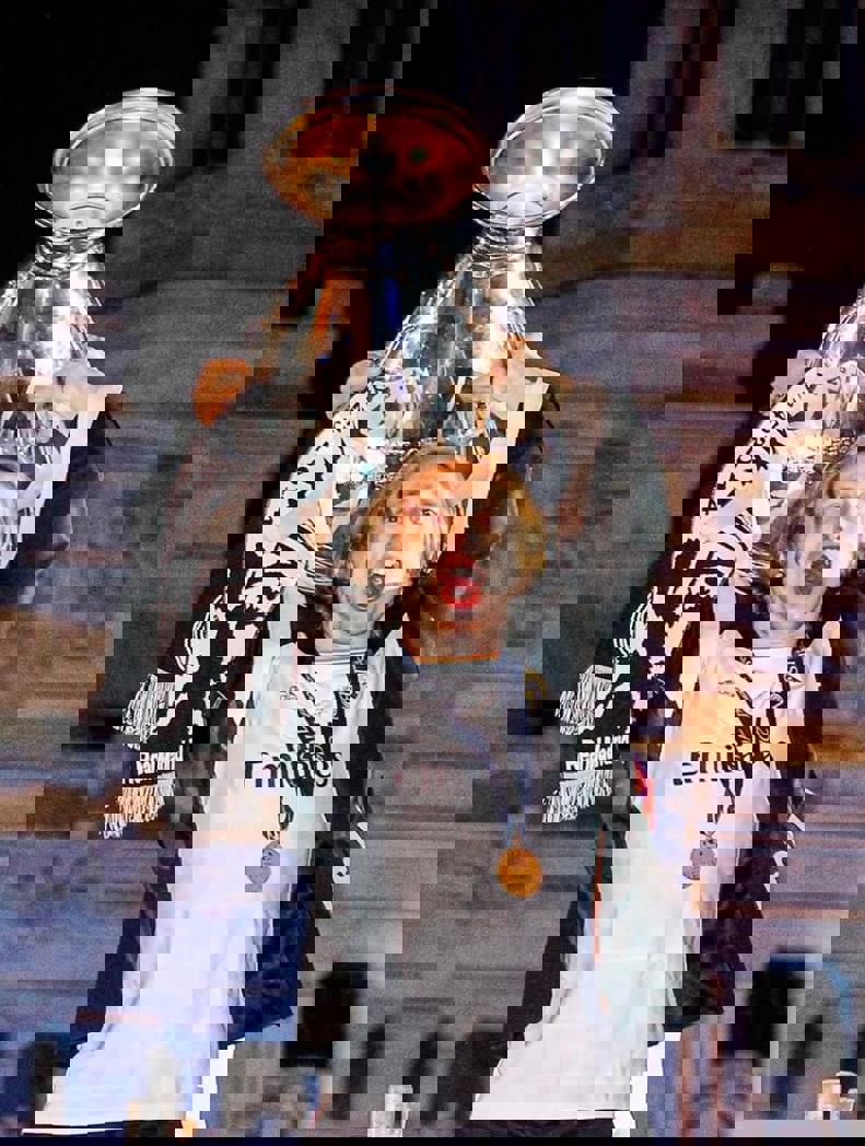 2207317