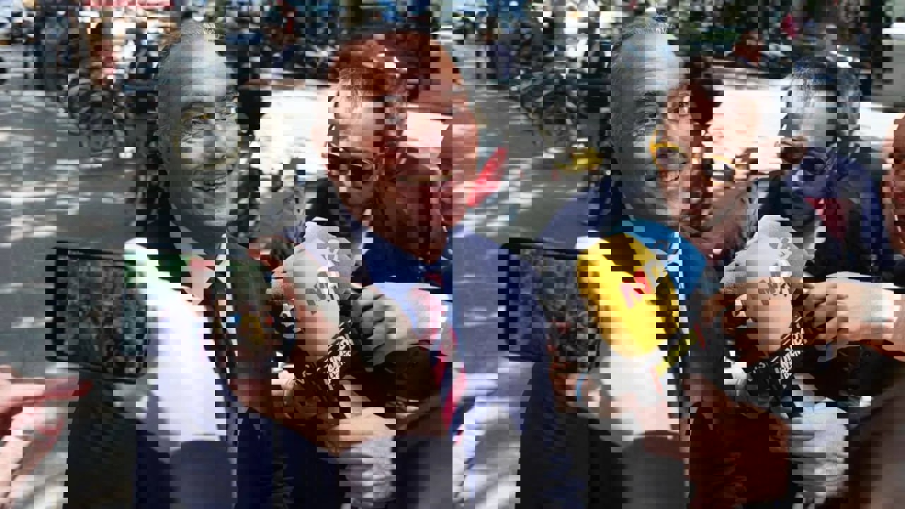2207330