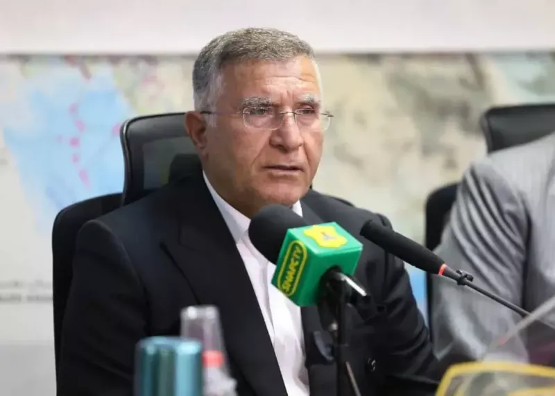 آبادان معدن استعداد فوتبال است / مجید جلالی: سال سختی در لیگ یک در پیش داریم