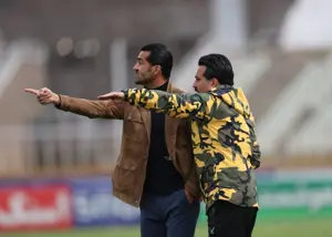 نفت آبادان دو سرمربی دارد!
