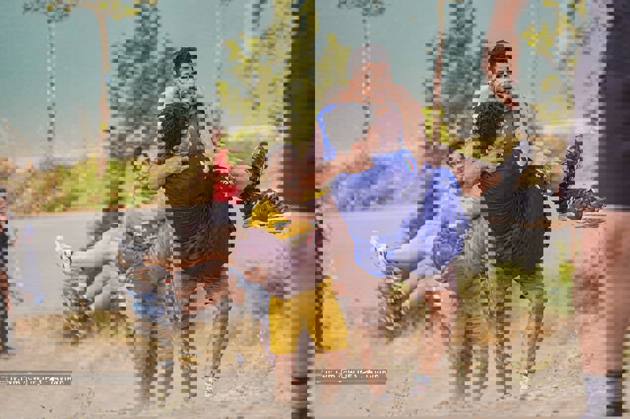 2207868
