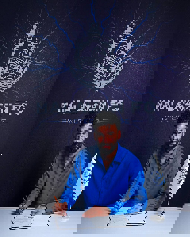 2207956