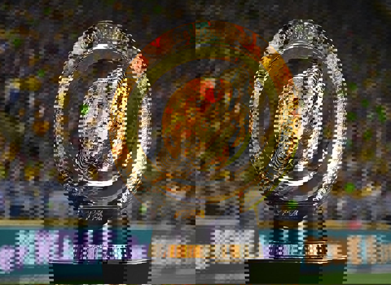 2208055