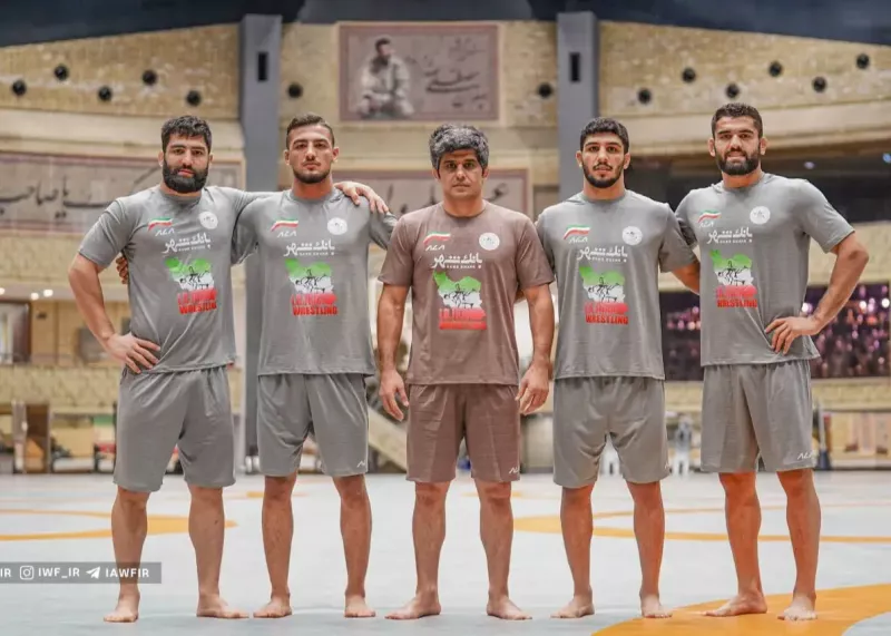 تیم منتخب کشتی آزاد راهی بوداپست شد
