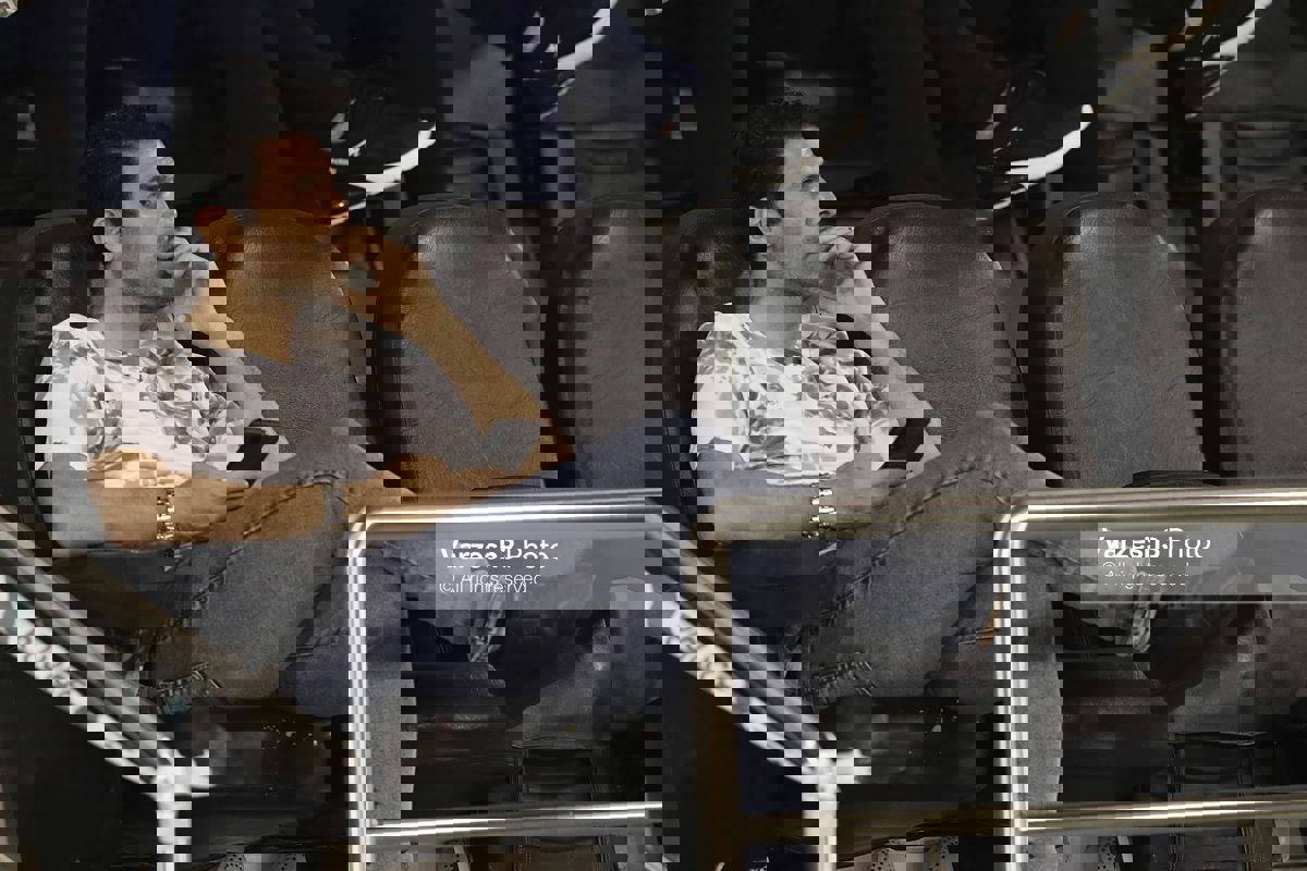 2208118