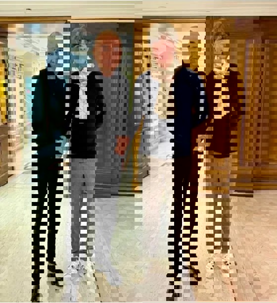 2208130