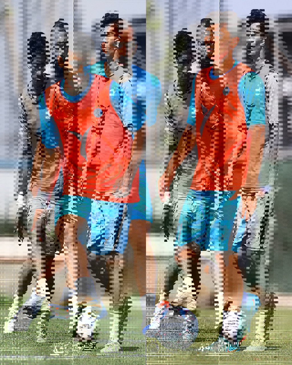 2208169
