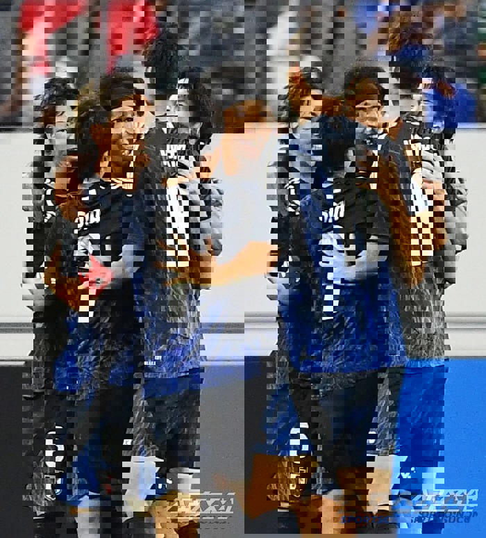 2208196