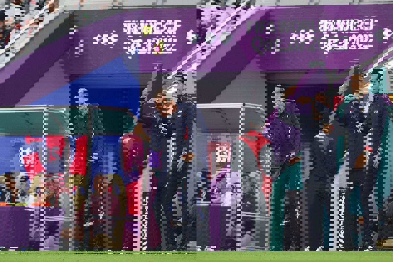 2208273
