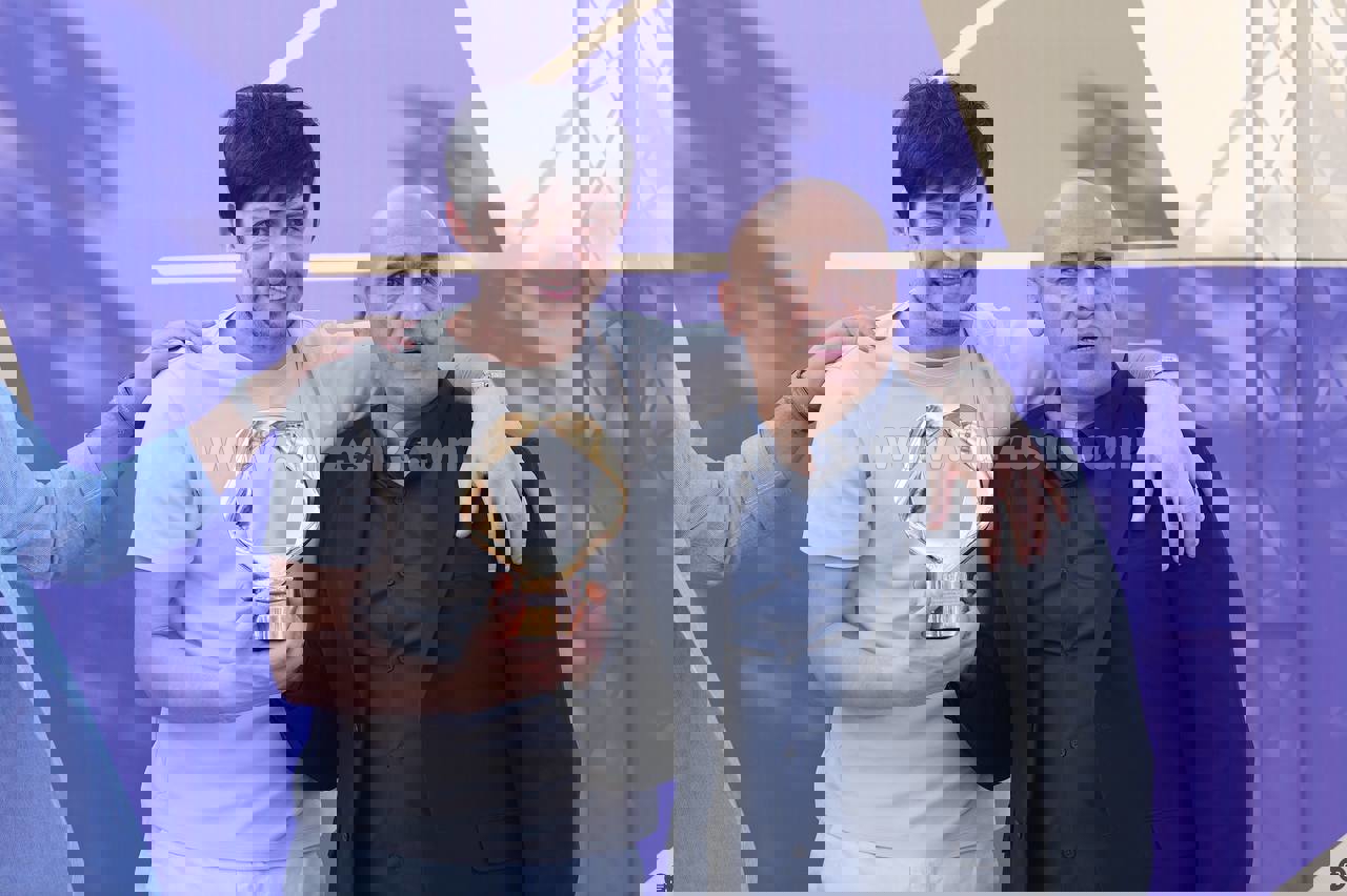 2208439